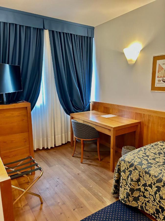 Hotel Due Torri Tempesta Noale Kültér fotó