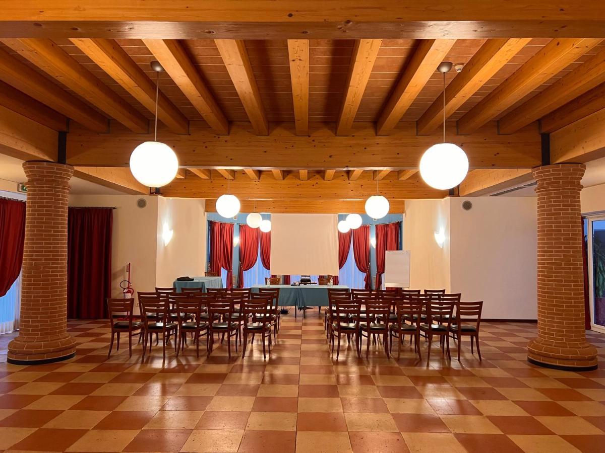 Hotel Due Torri Tempesta Noale Kültér fotó